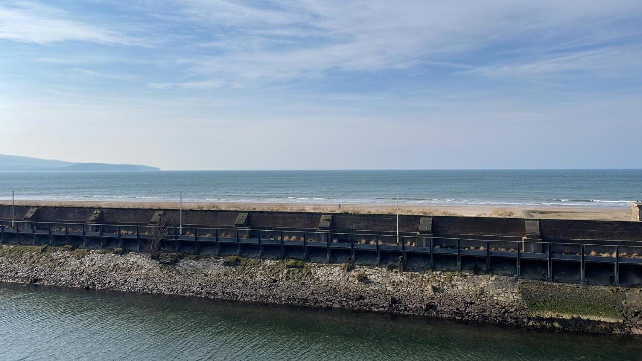 אייר The Marine - Balcony - Beach View - Coorie Doon Stays מראה חיצוני תמונה